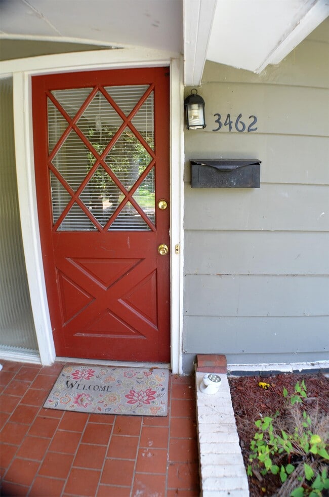 Building Photo - 3462 Biltmore Ave