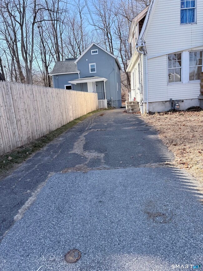 Building Photo - 21 Woodbine St