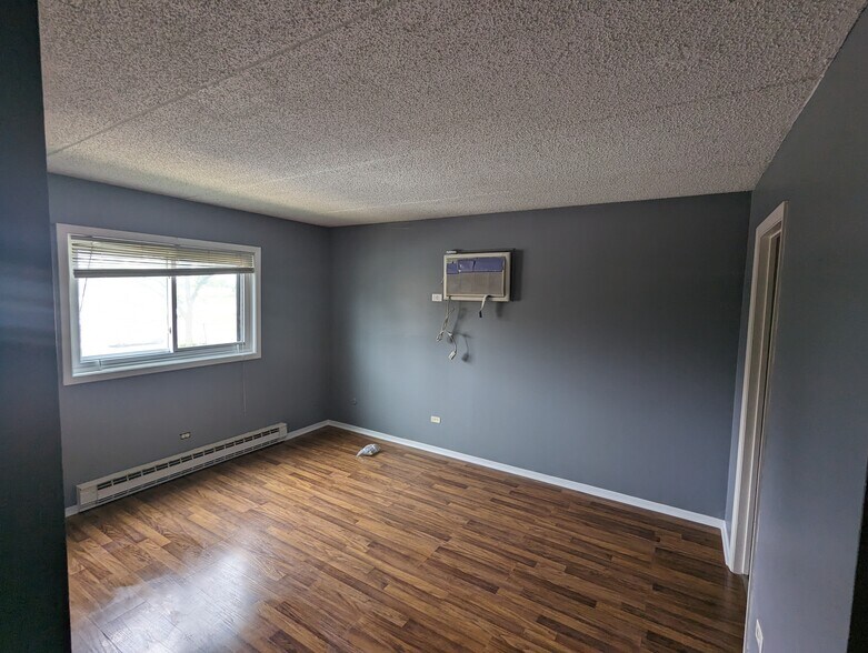 Building Photo - 114 Klein Creek Ct