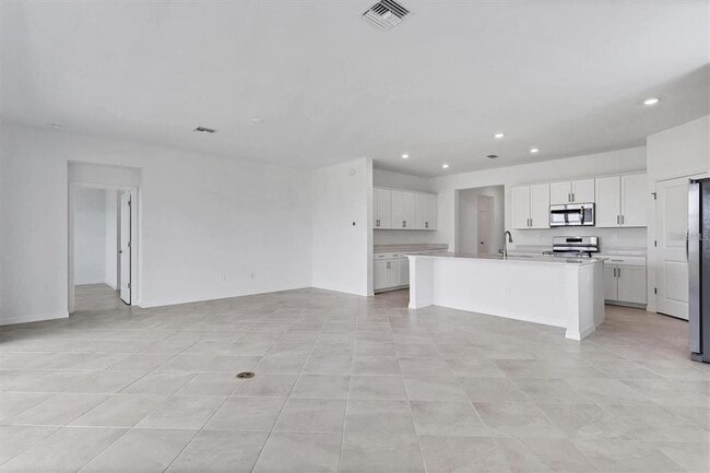 Building Photo - 19075 Cabernet Ct