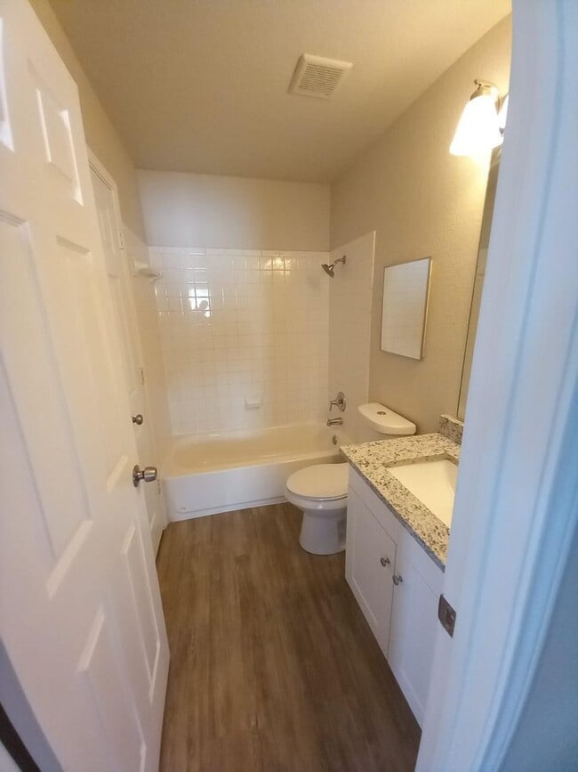 Building Photo - AVAILABLE SOON!