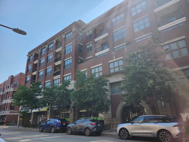 Primary Photo - 3140 N Sheffield Ave