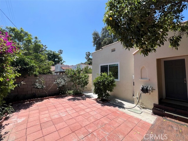 Building Photo - 1011 San Pascual Ave