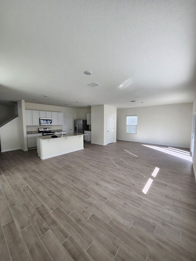 Building Photo - Spacious 4-Bedroom Modern Home in Oaks Preserve – Perfect Gainesville Location