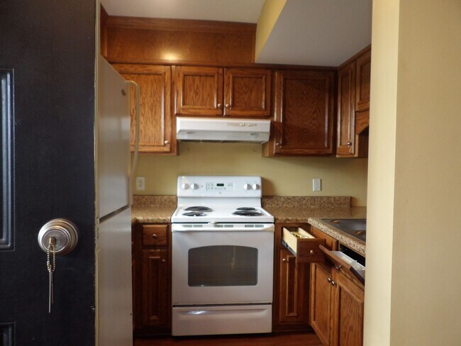 Building Photo - Anthony Circle Townhomes, Enterprise, AL