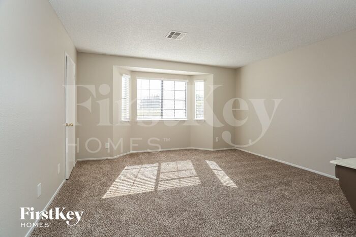 Building Photo - 5880 Filmore Ave