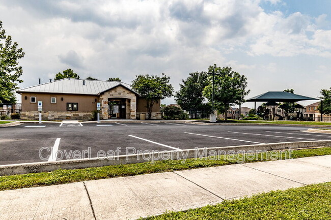 Building Photo - 302 Colonial Blf
