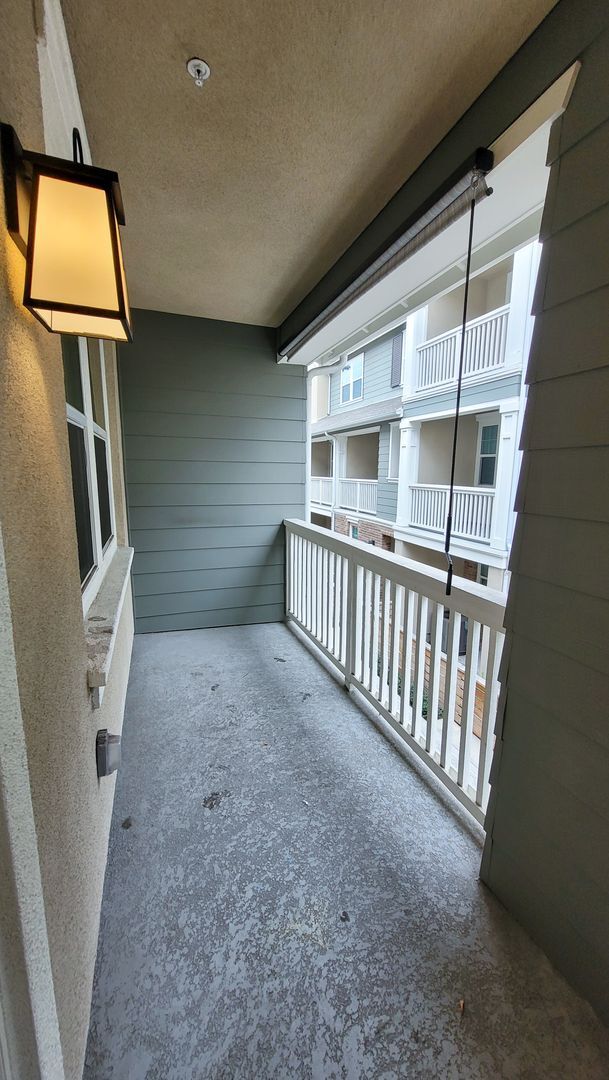 Building Photo - Gorgeous 2-Year Old Three Story 3 Bed 3 Bath Townhouse Available Now!