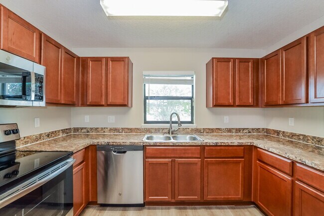 Building Photo - 2443 Bracknell Forest Trail