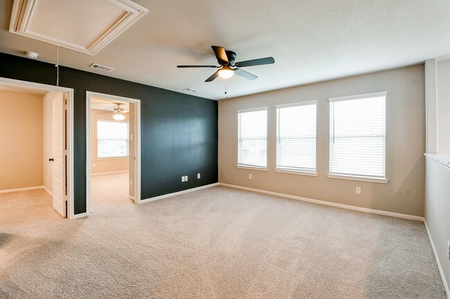 Building Photo - 5504 Evanston Ln