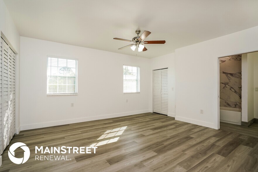 Building Photo - 5227 3rd St W