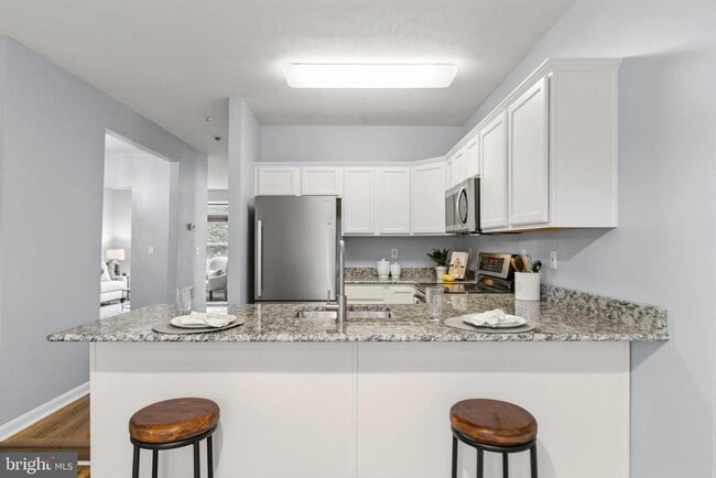 Building Photo - 48375 Sunburst Dr