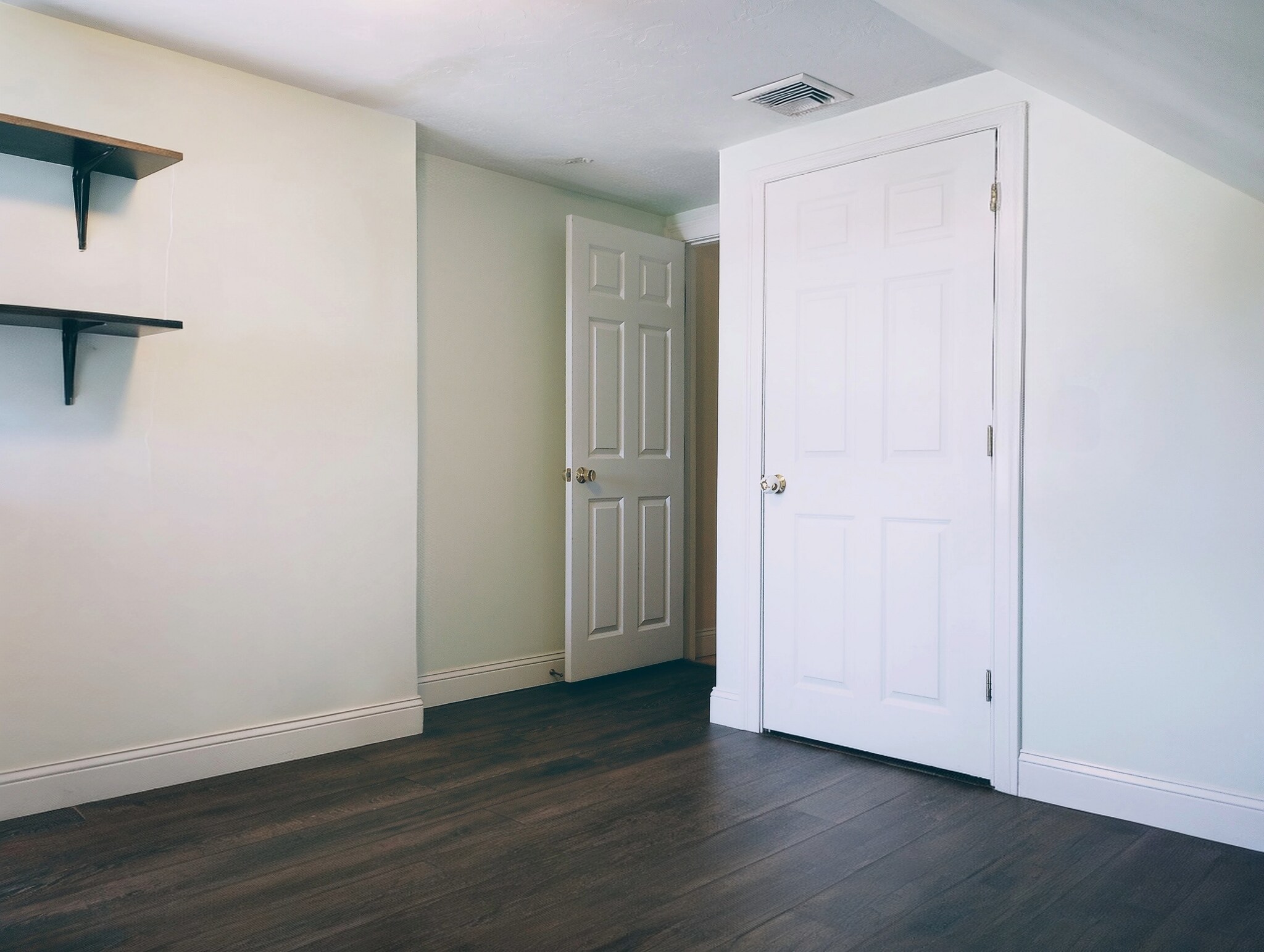 Third bedroom (back of third floor) - 28 Robbins St