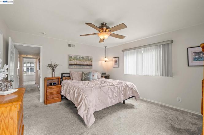 Building Photo - 439 Hummingbird Ln