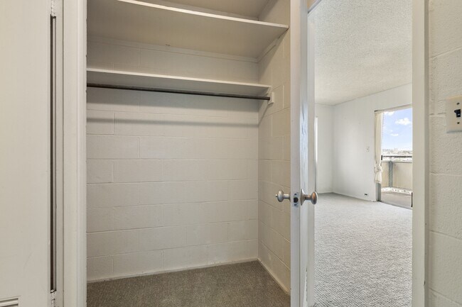 Building Photo - Ala Wai Cove, Studio, 1 bath Condo with one full-size assigned parking stall.