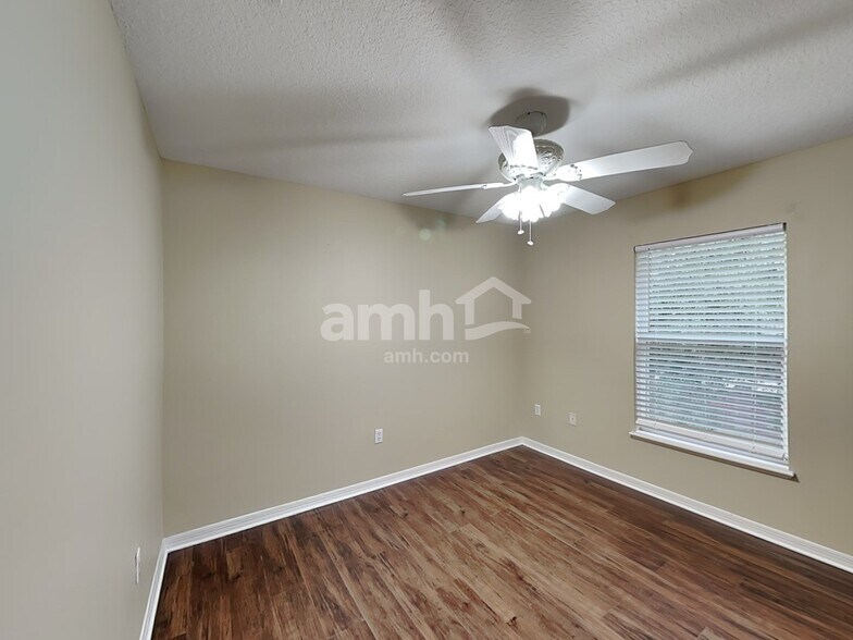 Building Photo - 1605 Pickard Cir