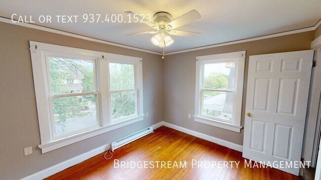 Building Photo - Updated 3 bedroom 1 bath home with detache...