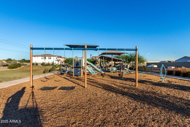 Building Photo - 3351 S Lily