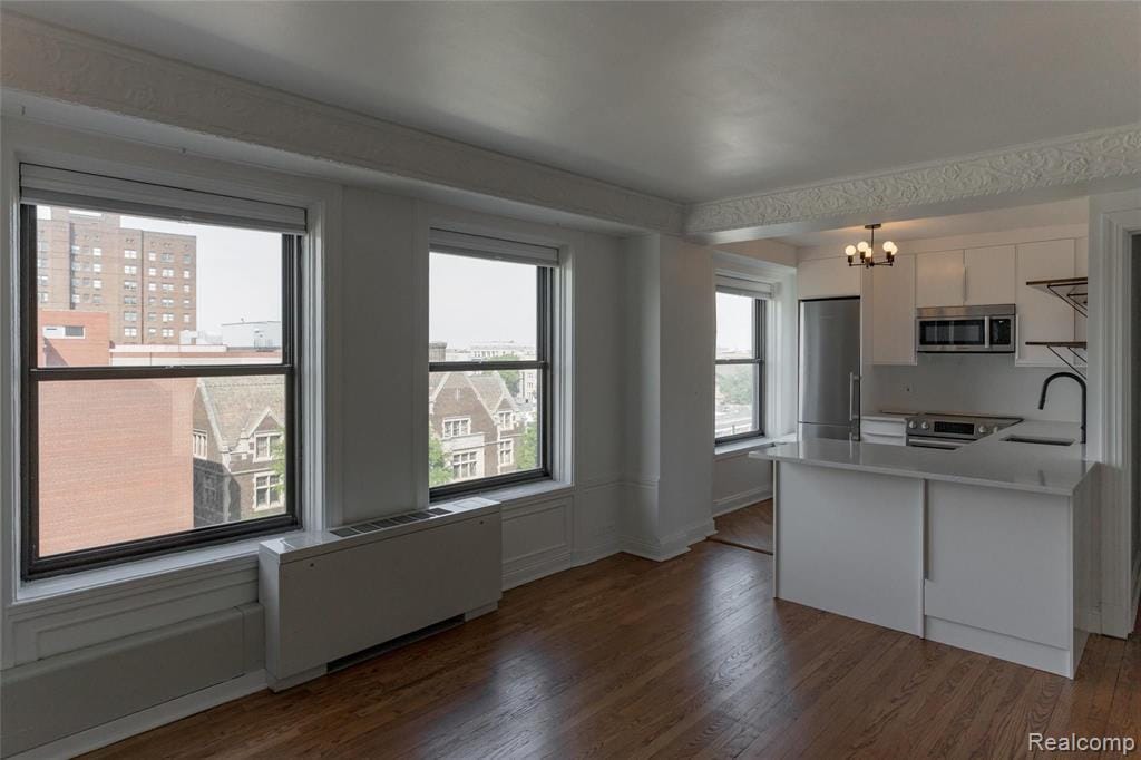 Building Photo - 15 E Kirby St