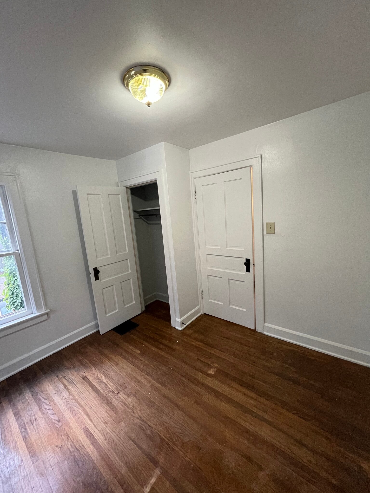 Building Photo - 1840 W 5th Ave