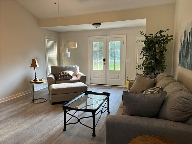 Building Photo - 1608 Willie Dr