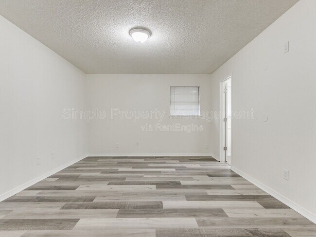Building Photo - 704 Pepperdine Ave