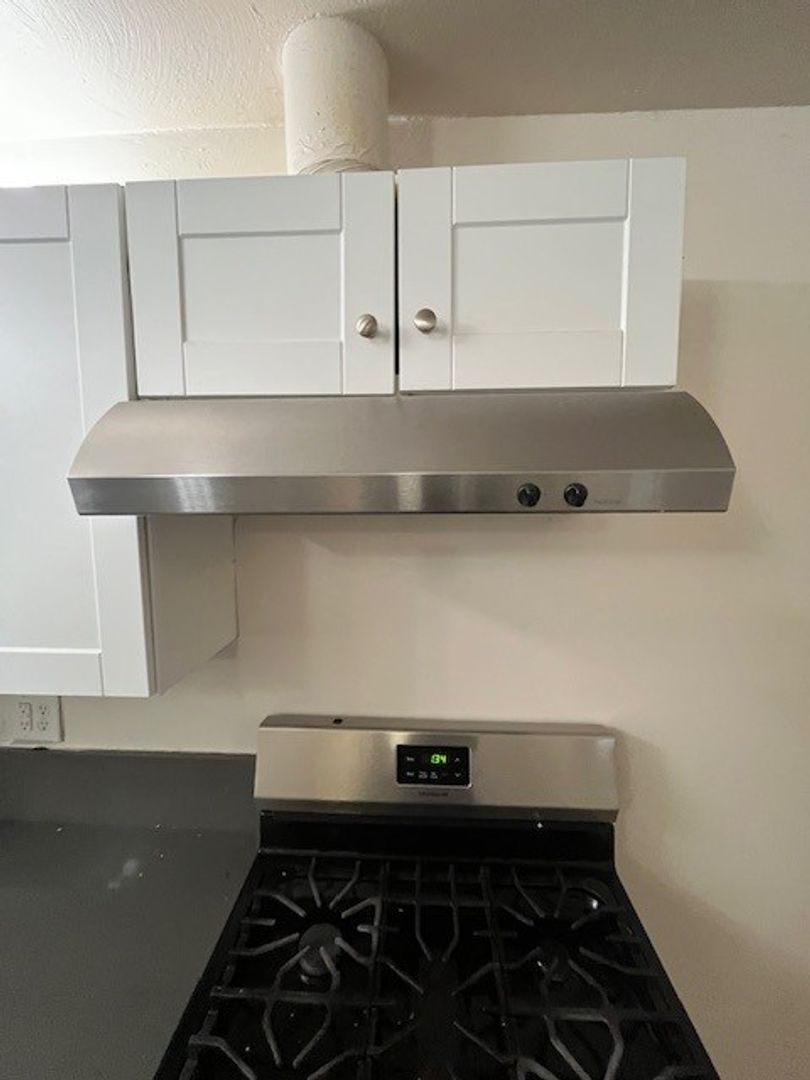 Building Photo - 709 S Vista St