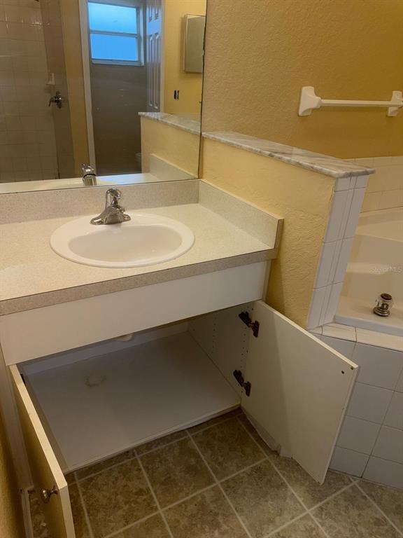 Building Photo - 8 Sawfish Ct