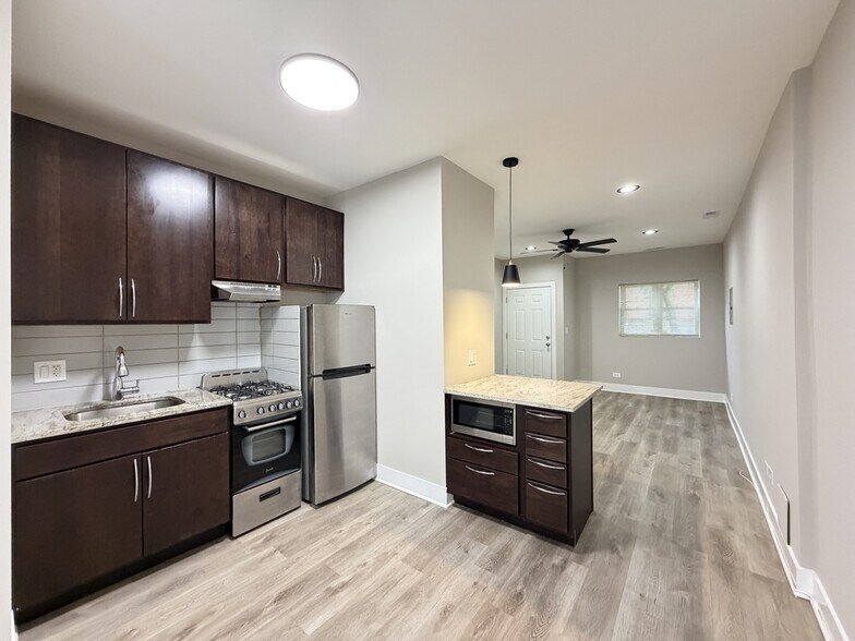 Building Photo - 4020 N Bell Ave