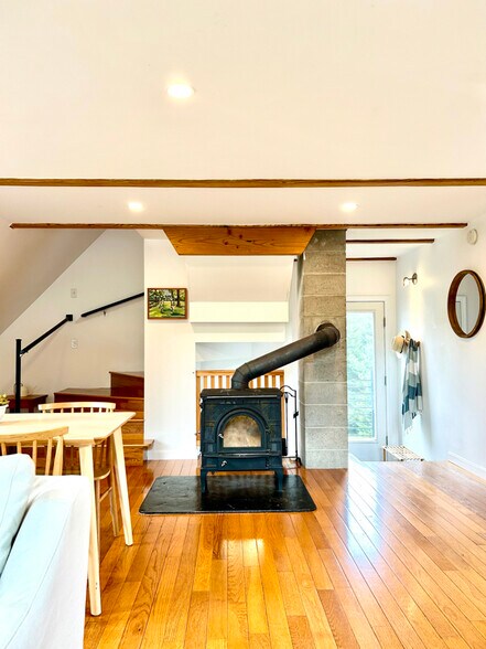 Building Photo - 67 Regatta Dr