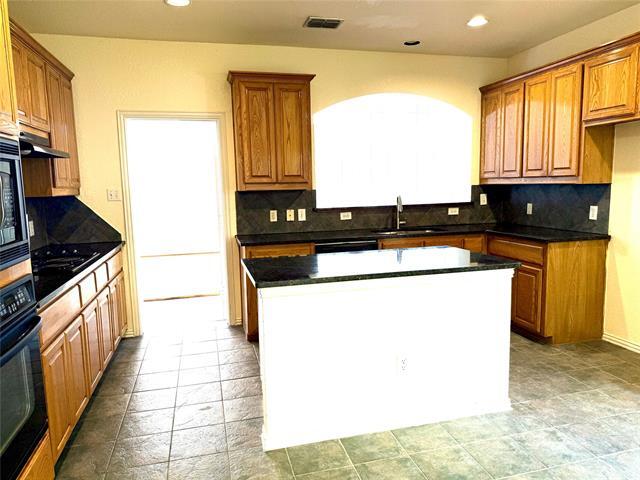 Building Photo - 9312 Cedardale Dr