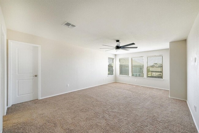 Building Photo - 7904 Gato Ln