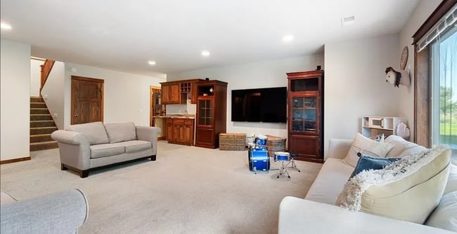 Building Photo - 944 Cove Ct NW