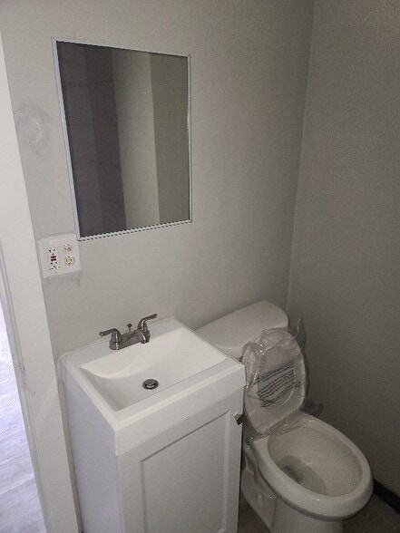 Building Photo - 2020 Connecticut St