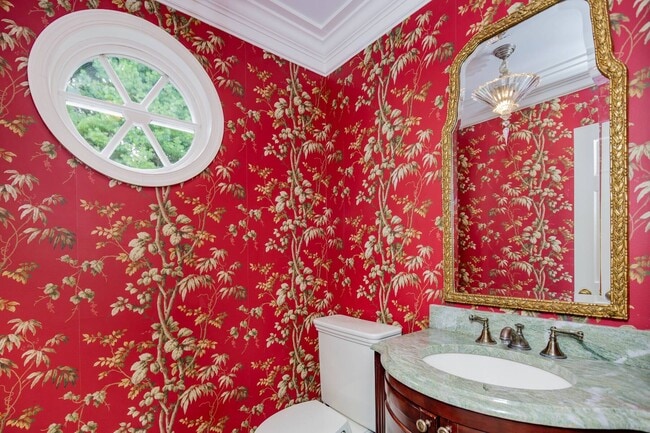 Building Photo - 6 Tall Tree Ct