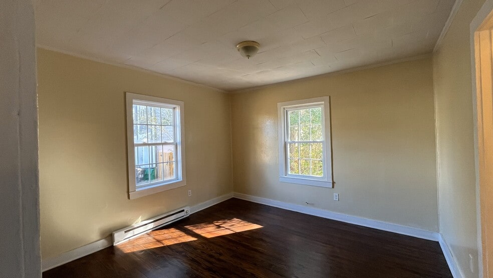 Building Photo - 2621 Dr Carver Rd