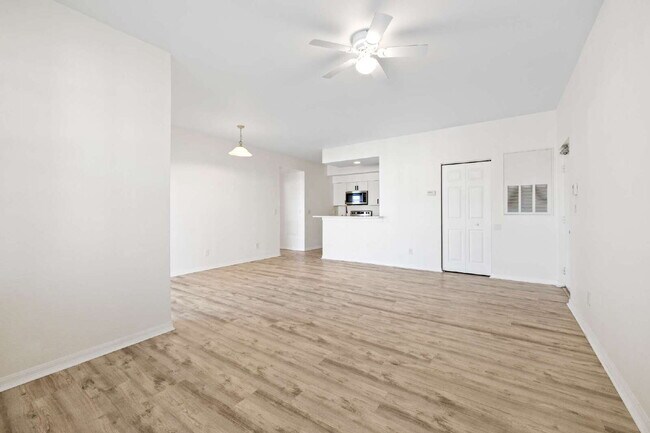 Building Photo - St Croix - two bedroom, two bath condo. Gr...