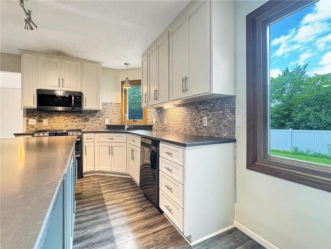 Building Photo - 15612 Canyon Ridge