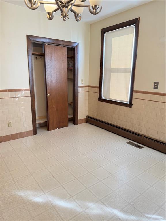 Building Photo - 110 Burbank St