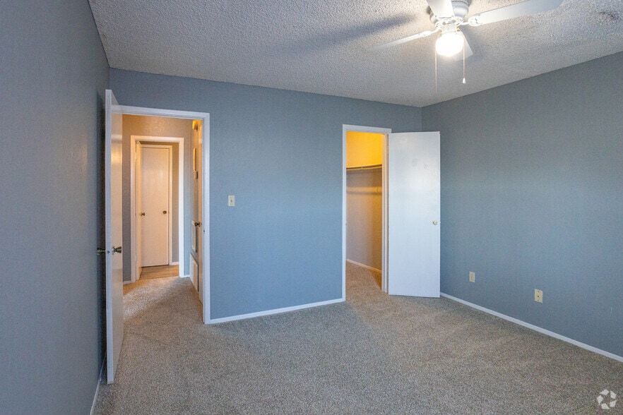 1BR, 1BA - 745SF - Heritage Hollow
