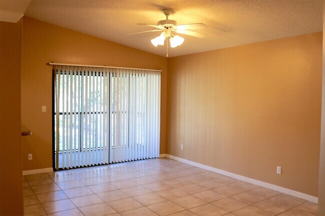 Building Photo - 151 Waterfall Way