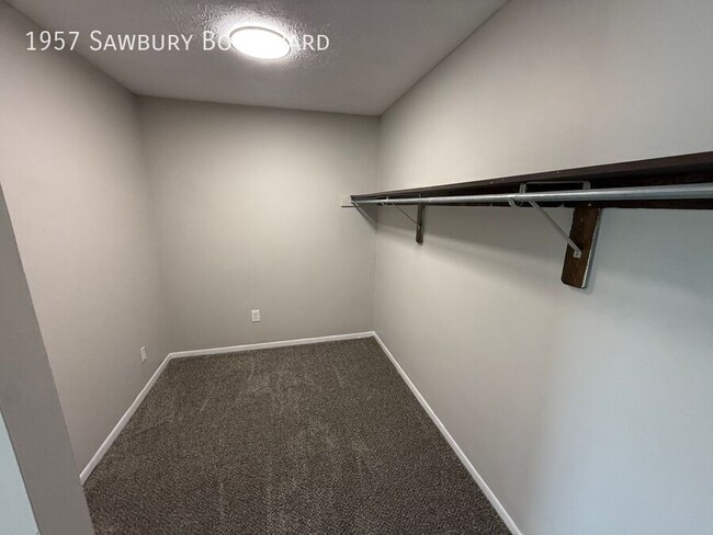 Building Photo - 1957 Sawbury Blvd