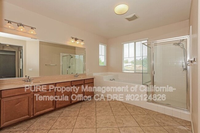 Building Photo - 53022 Bantry Bay St