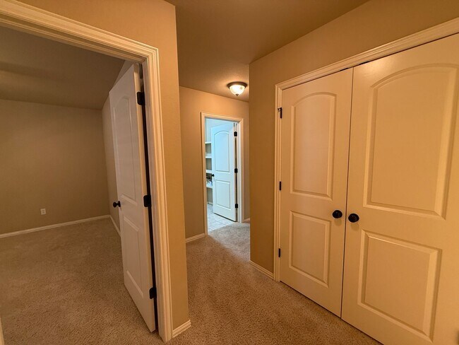 Building Photo - COMING SOON- 3 Bedroom With Whole House Generator, Bonus Room, Pet Friendly