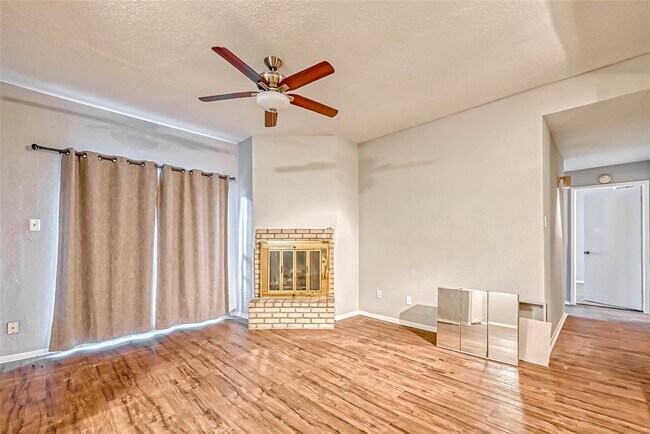 Building Photo - 9009 Richmond Ave.