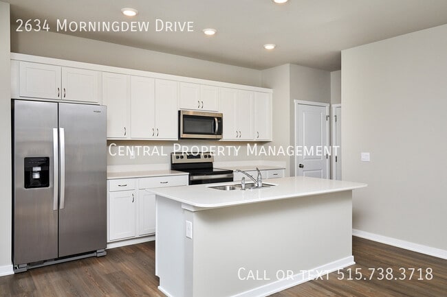 Building Photo - 2634 SE Morningdew Dr