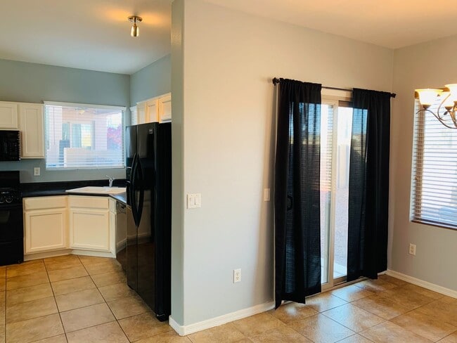 Building Photo - Rancho Sahuarita 4 bedroom 3 bath 2 story Home