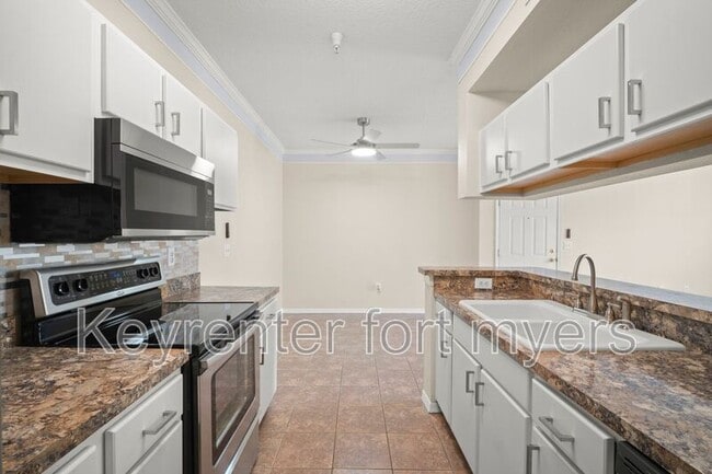 Building Photo - 11511 Villa Grand