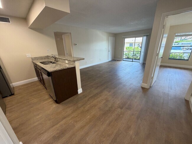 Building Photo - 5321 Summerlin Woods Dr