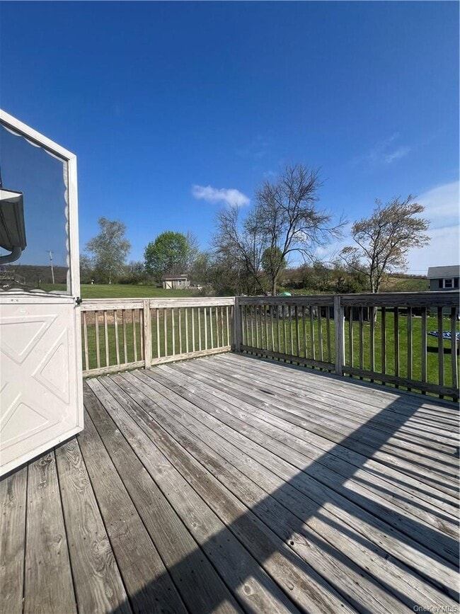 Building Photo - 10 Mulberry Ln
